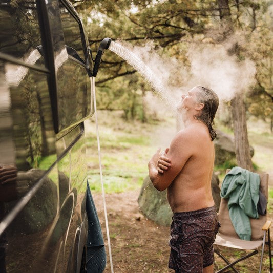 Load image into Gallery viewer, Companion NXT Aquaheat Portable Camping Lithium Gas Hot Water Shower System
