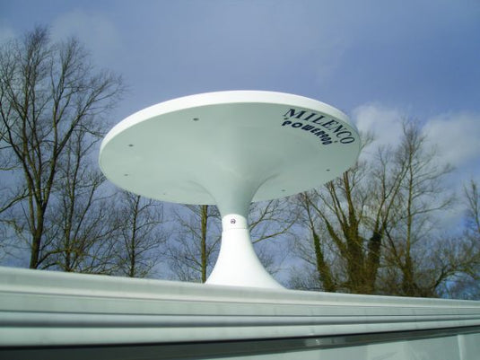 Milenco - Power 900L Antenna with 12V Wall Socket/USB Amplifier - MIL7214