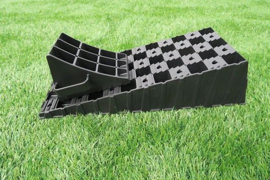 Milenco Wedge Level with Chock Singles